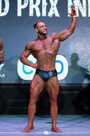 CLASSIC PHYSIQUE НОВИЧКИ
